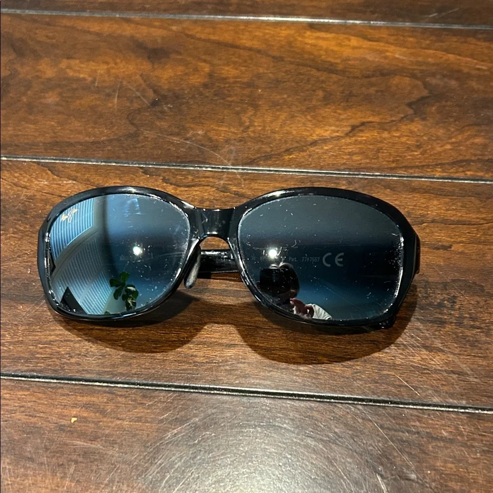 Maui Jim Black Sunglasses